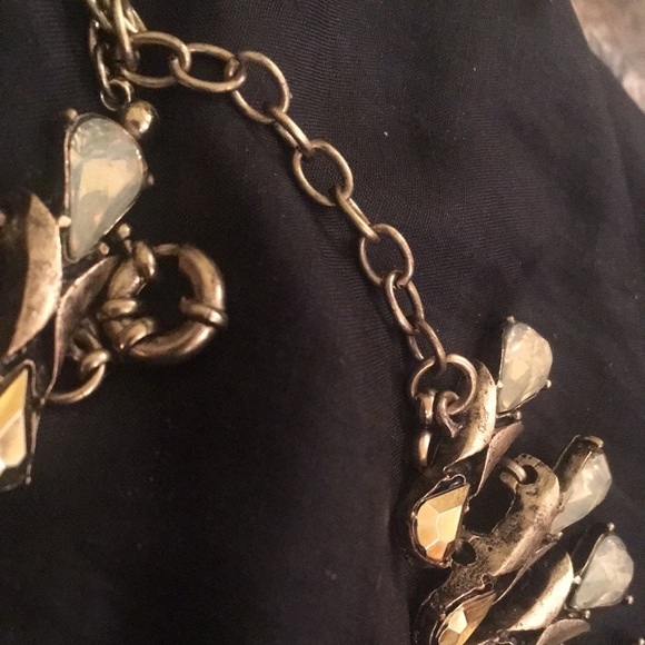 NWT necklace. - Picture 5 of 6